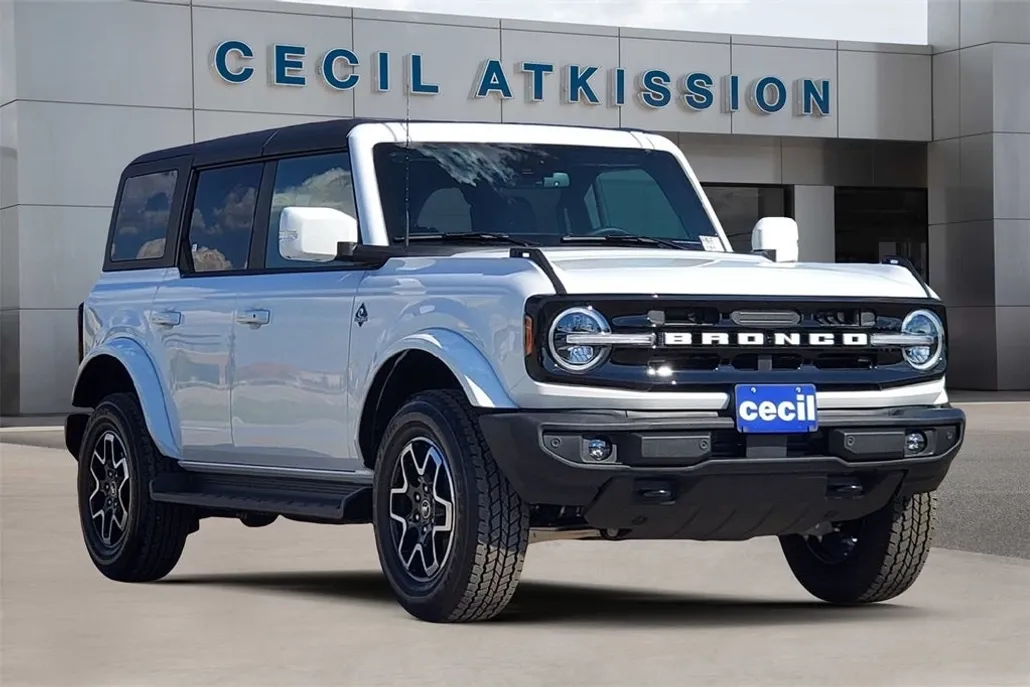 2025 Ford Bronco Outer Banks photo 1