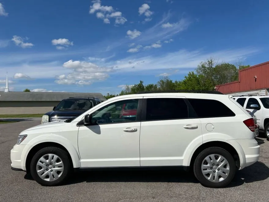 2017 Dodge Journey SE photo 1