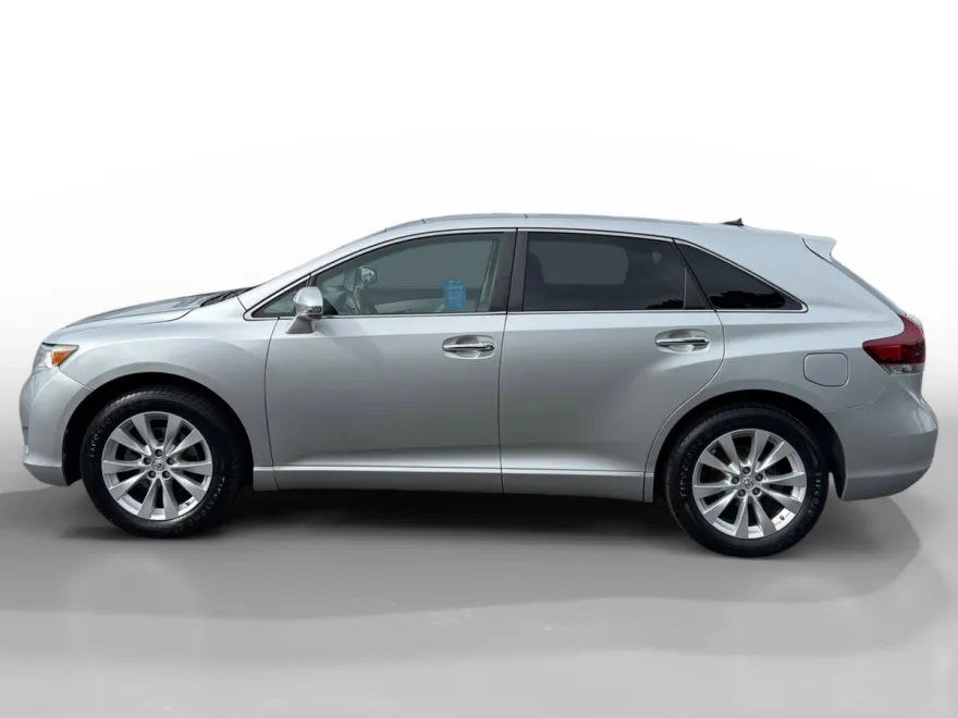 2014 Toyota Venza XLE photo 1