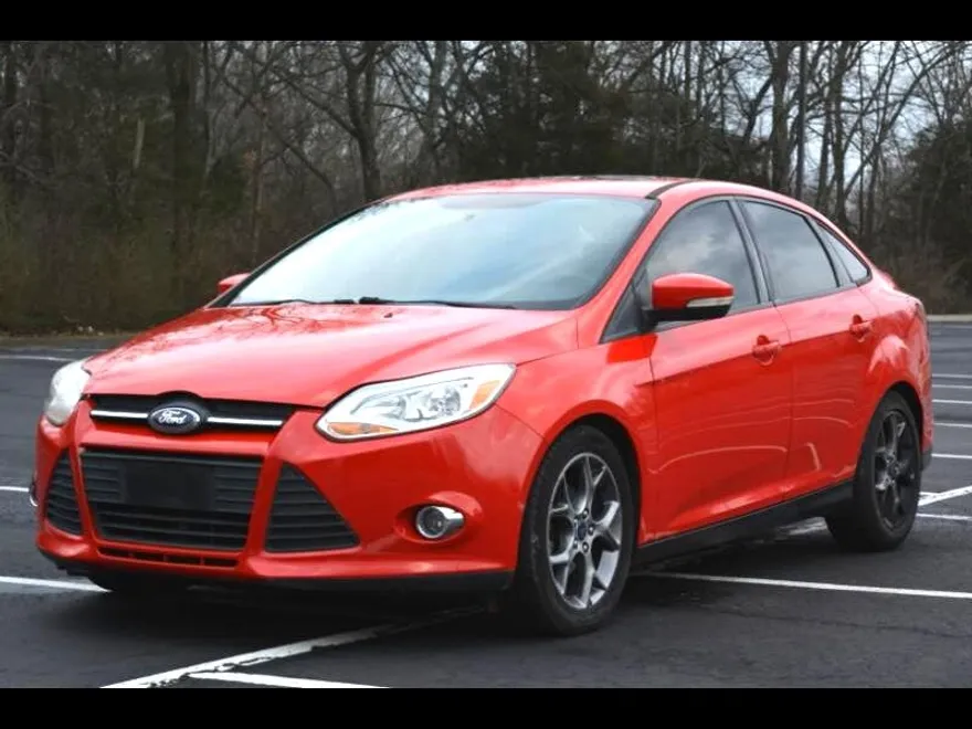 2014 Ford Focus Sedan photo 1