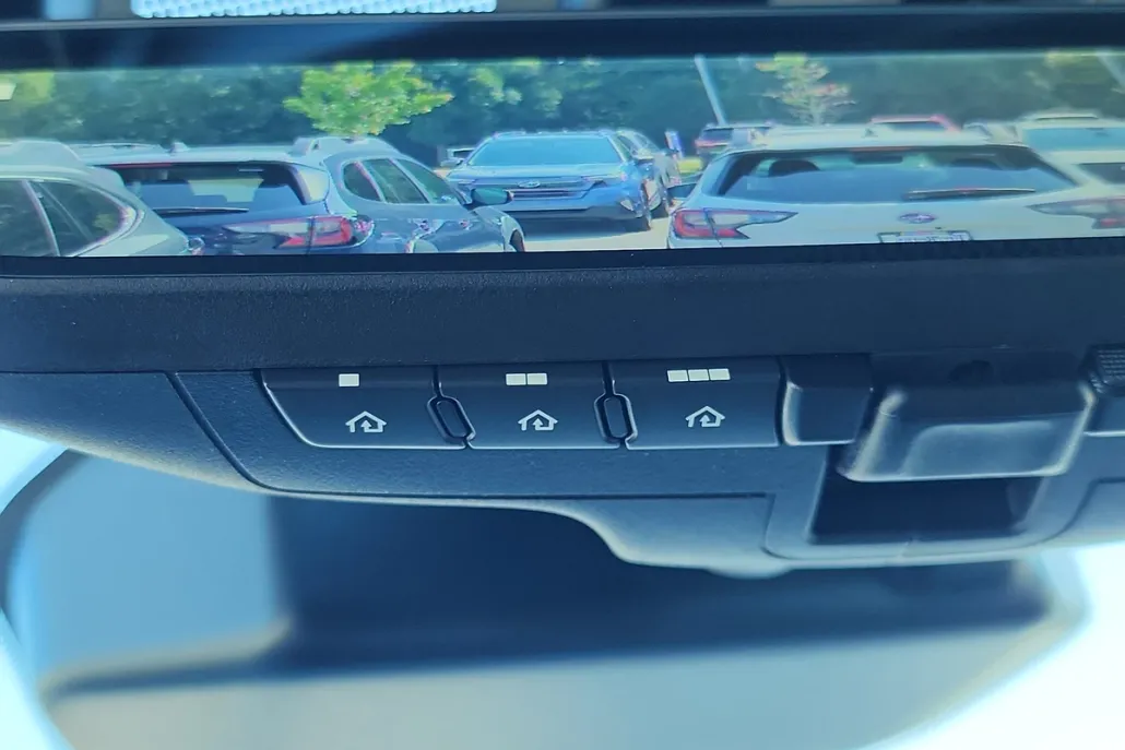 2025 Subaru Outback Touring XT photo 1