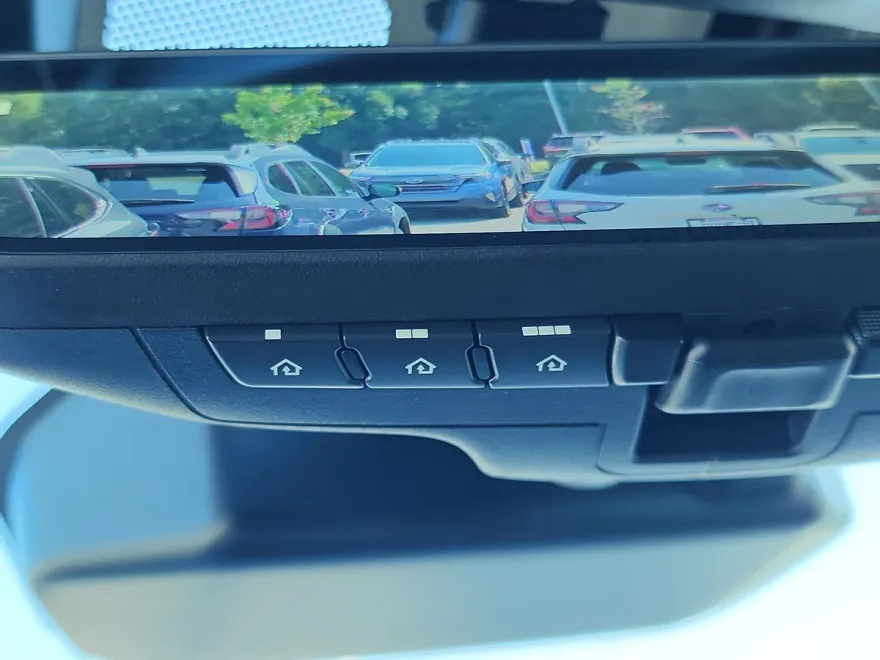 2025 Subaru Outback Touring XT photo 1