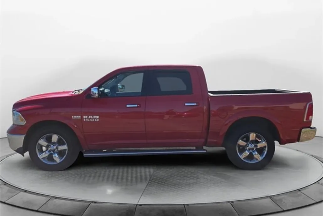 2017 Ram 1500 Laramie photo 1