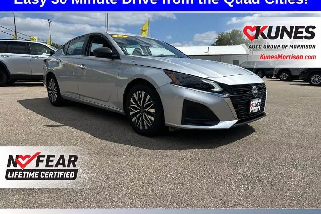 2024 Nissan Altima 2.5 SV photo 1