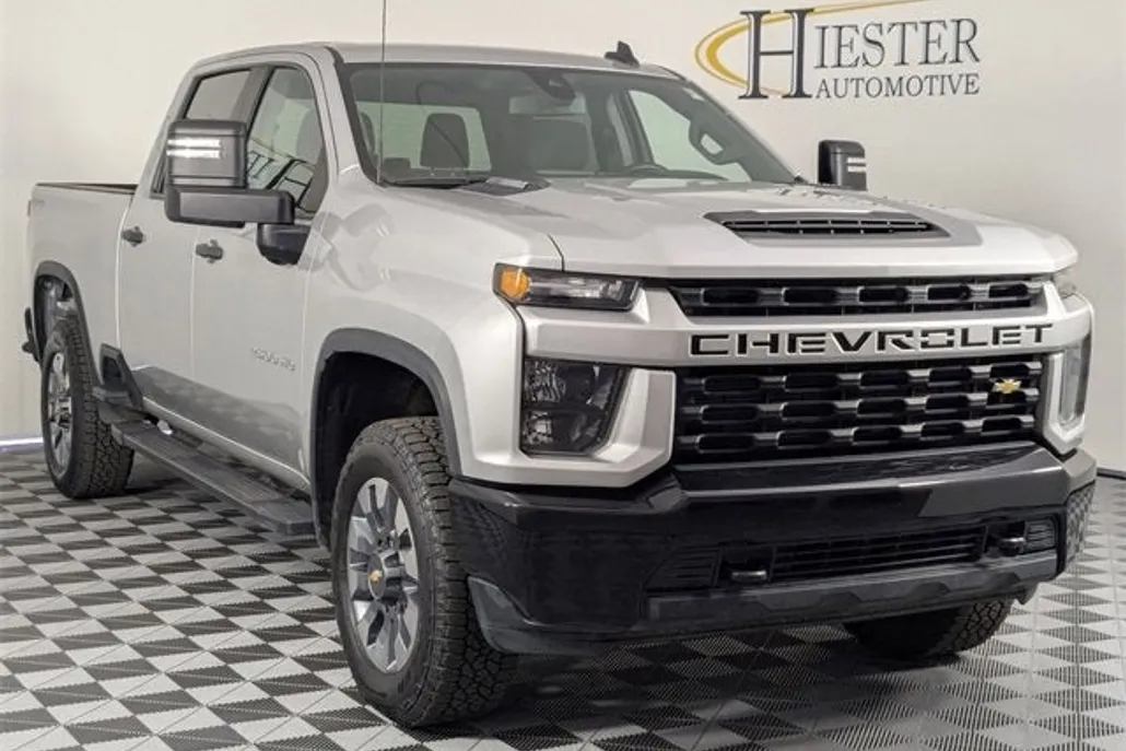 2023 Chevrolet Silverado 2500HD Custom photo 1