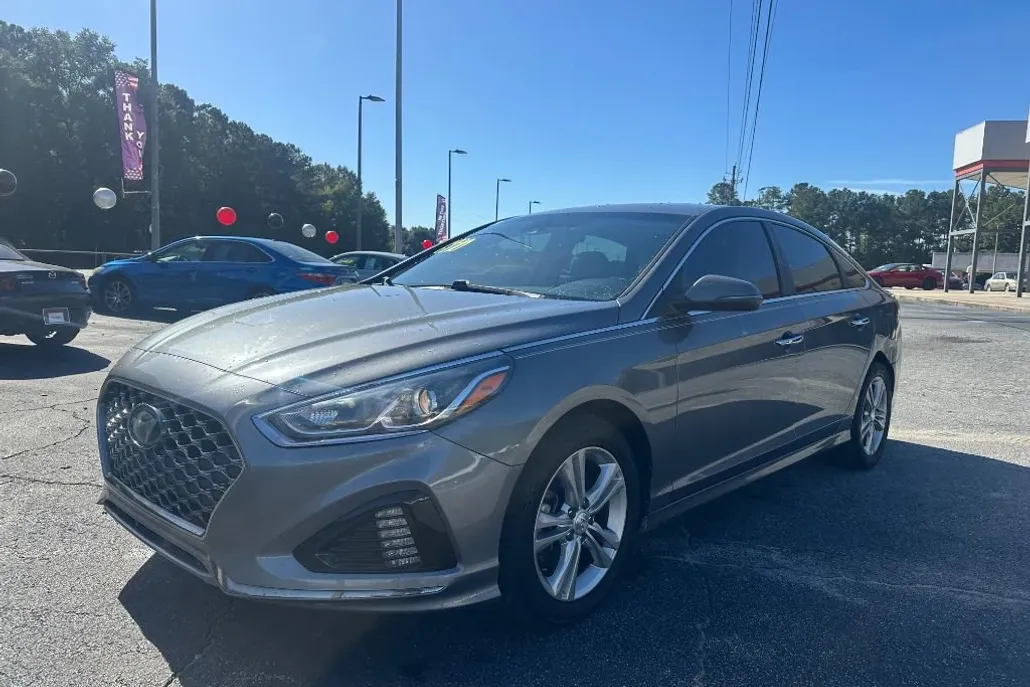2018 Hyundai Sonata SEL photo 1