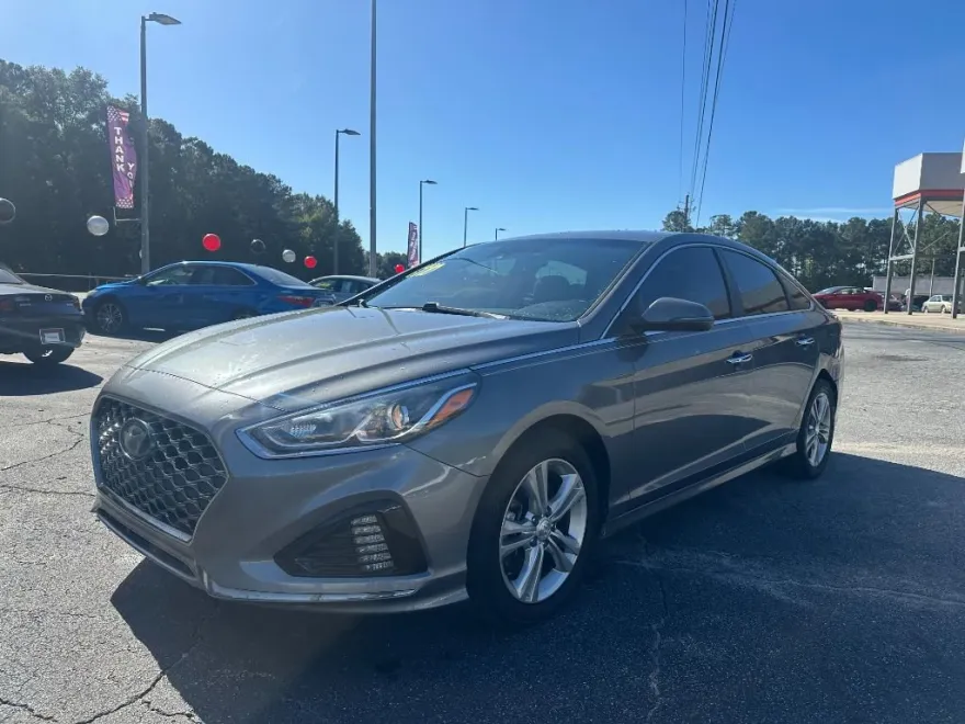2018 Hyundai Sonata SEL photo 1