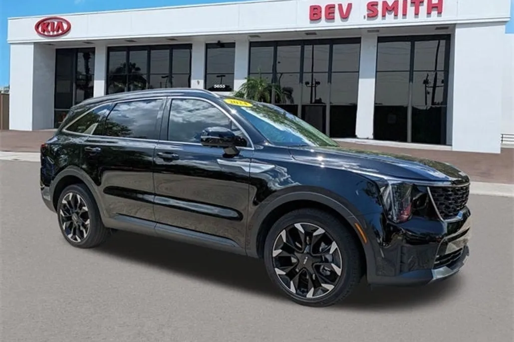 2024 Kia Sorento SX photo 1
