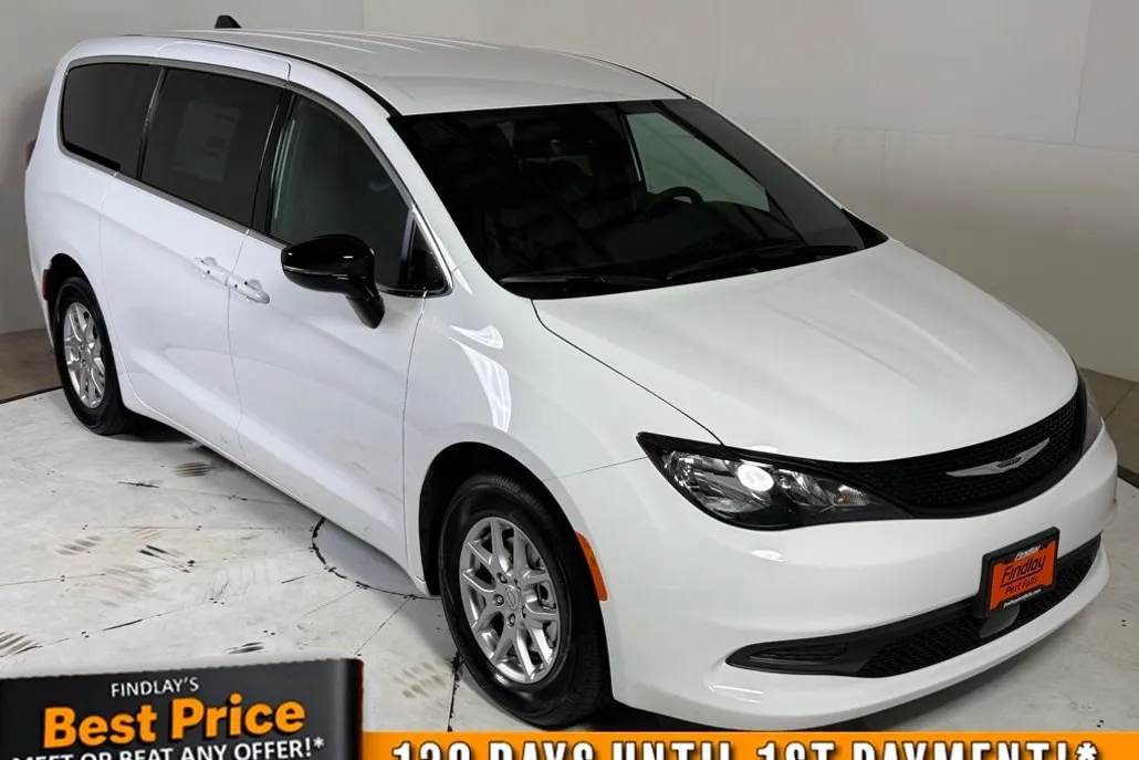 2026 Chrysler Voyager LX photo 1
