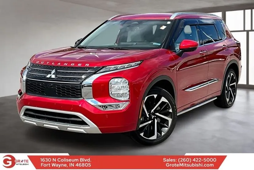 2024 Mitsubishi Outlander SEL photo 1