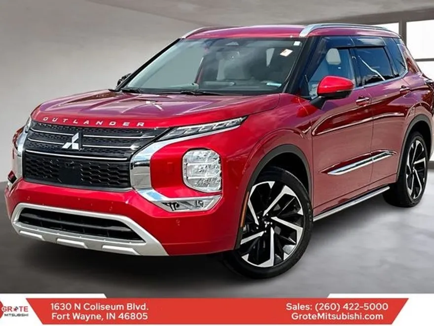 2024 Mitsubishi Outlander SEL photo 1