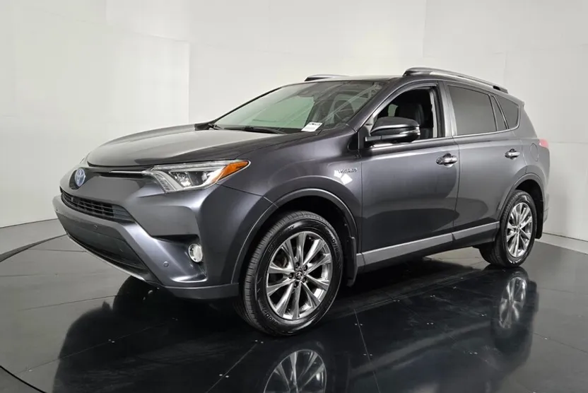 2017 Toyota RAV4 Hybrid Limited photo 1