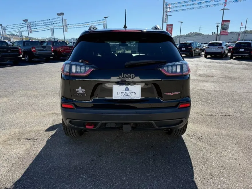2019 Jeep Cherokee Trailhawk photo 1