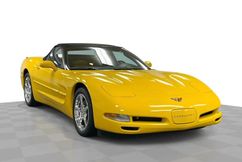 2004 Chevrolet Corvette Base photo 1