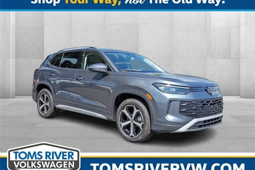 2025 Volkswagen Tiguan SE photo 1