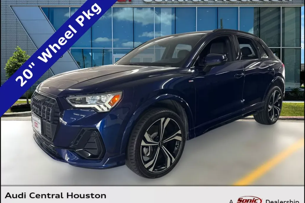 2023 Audi Q3 S line Premium Plus photo 1