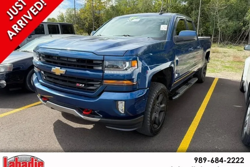 2016 Chevrolet Silverado 1500 LT photo 1