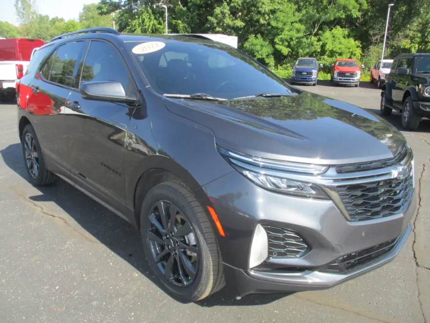 2022 Chevrolet Equinox RS photo 1
