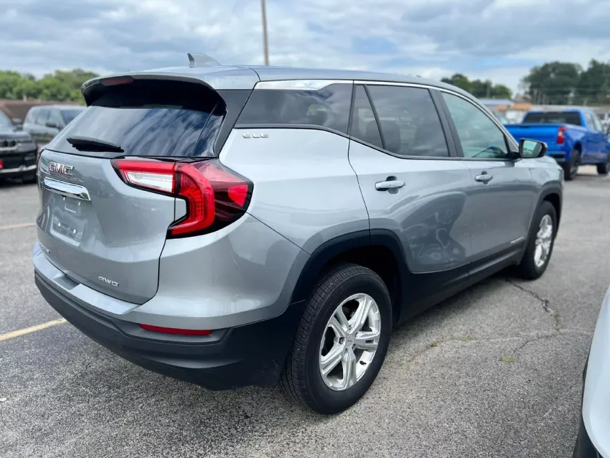 2024 Gmc Terrain SLE photo 1