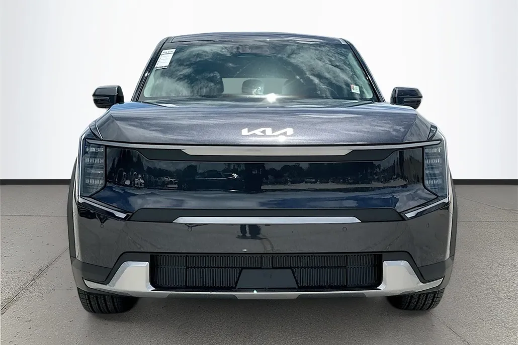 2026 Kia EV9 Light photo 1