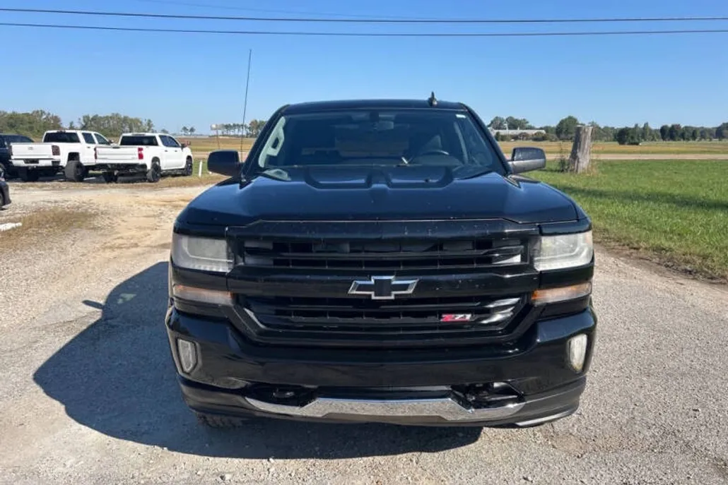 2016 Chevrolet Silverado 1500 LT photo 1