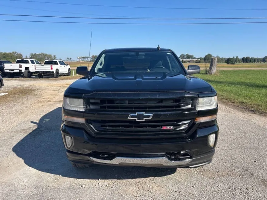 2016 Chevrolet Silverado 1500 LT photo 1