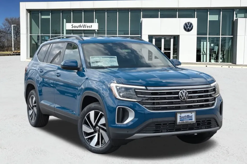 2025 Volkswagen Atlas SE photo 1