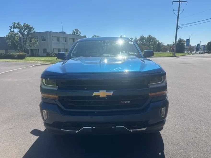 2018 Chevrolet Silverado 1500 LT photo 1