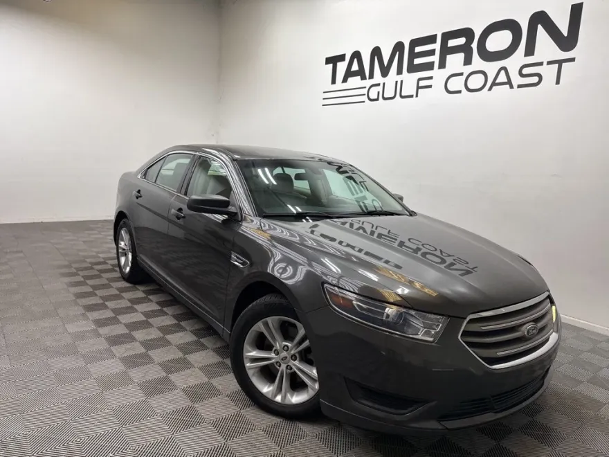 2018 Ford Taurus SE photo 1