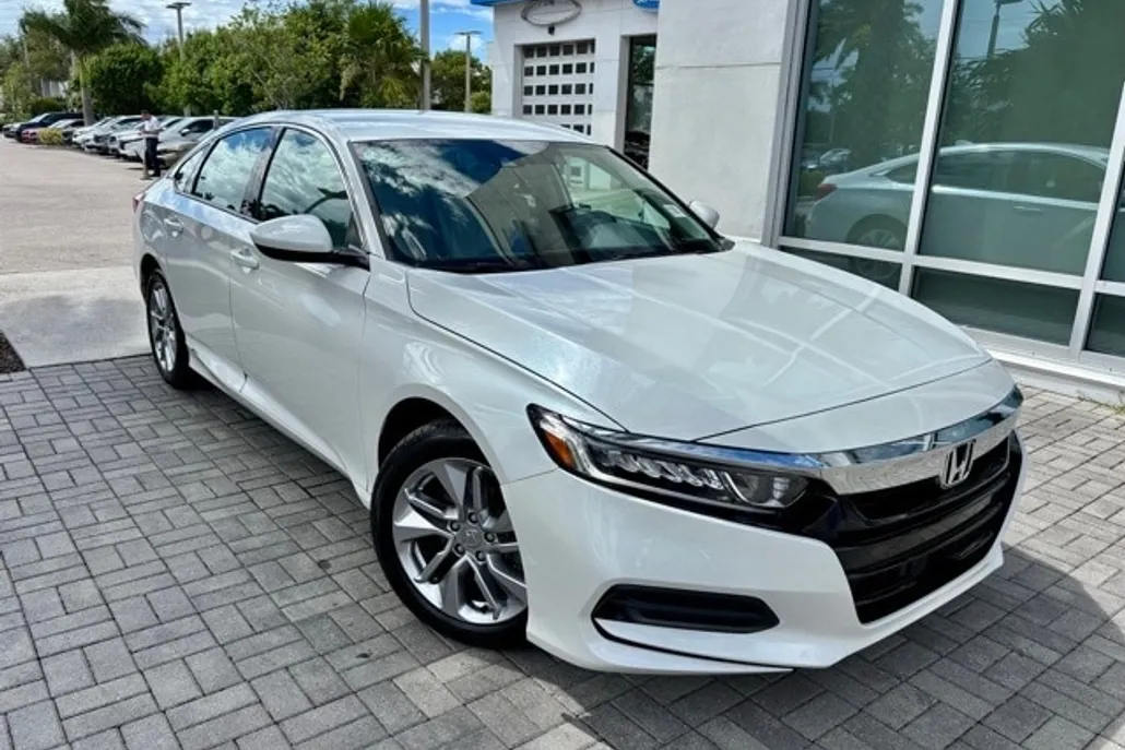 2018 Honda Accord LX photo 1