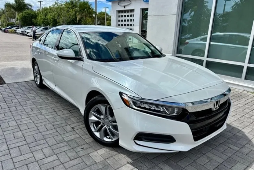 2018 Honda Accord LX photo 1