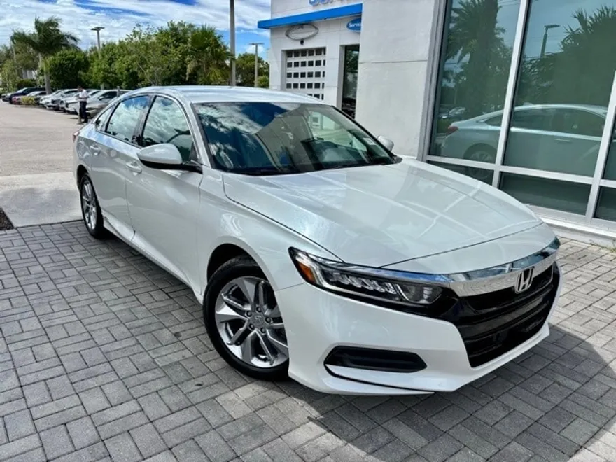 2018 Honda Accord LX photo 1