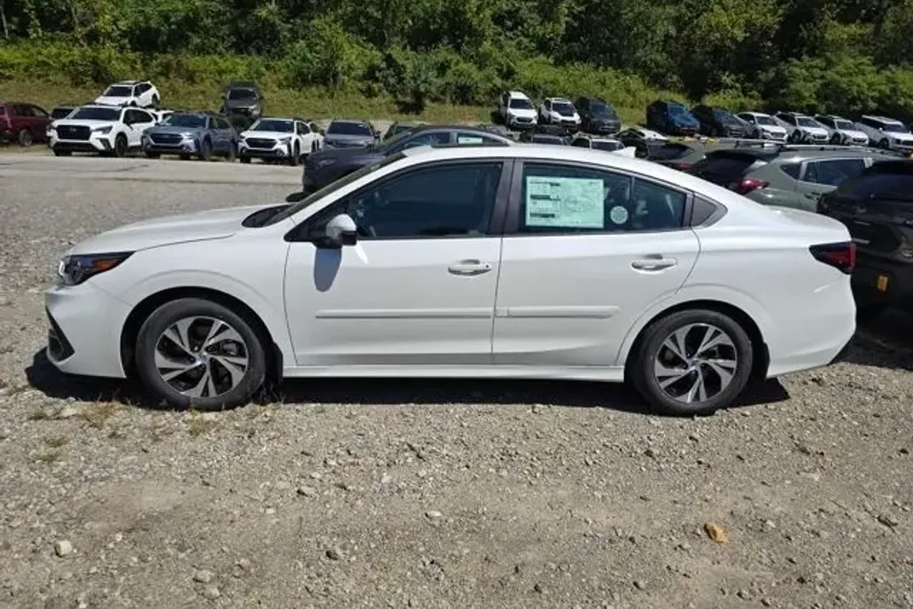 2025 Subaru Legacy Premium photo 1