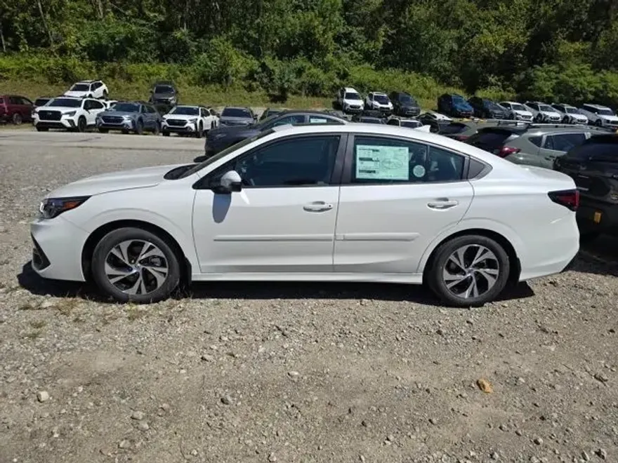 2025 Subaru Legacy Premium photo 1