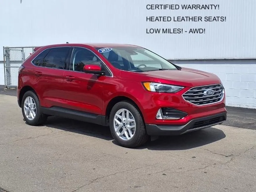 2022 Ford Edge SEL photo 1