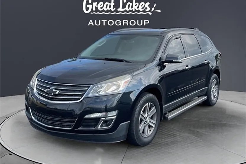 2015 Chevrolet Traverse 2LT photo 1