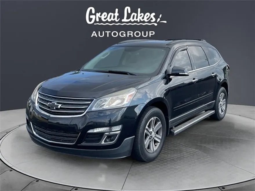 2015 Chevrolet Traverse 2LT photo 1