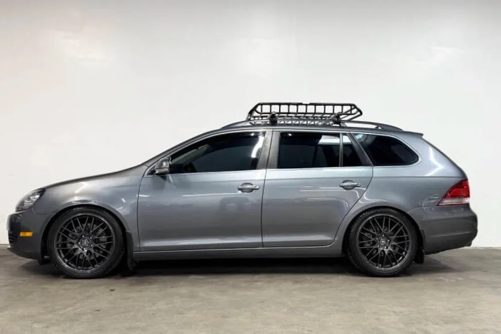 2012 Volkswagen Jetta SportWagen TDI photo 1
