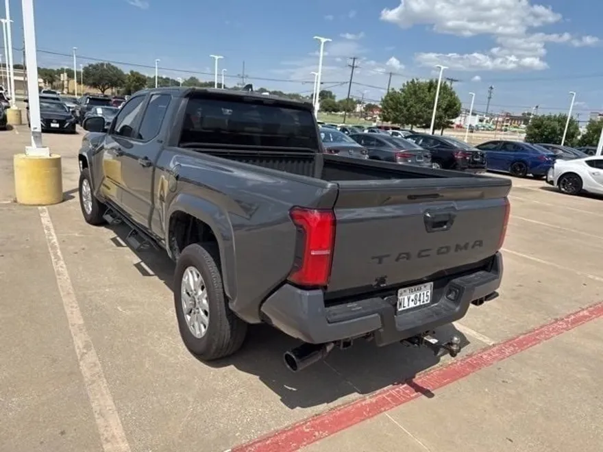 2025 Toyota Tacoma SR5 photo 1