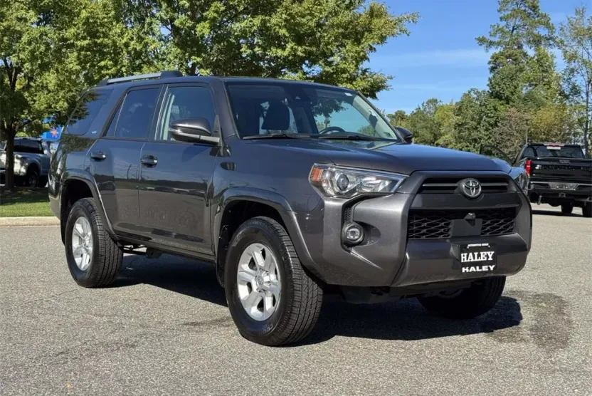 2023 Toyota 4Runner SR5 Premium photo 1