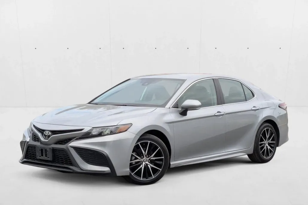 2023 Toyota Camry SE photo 1