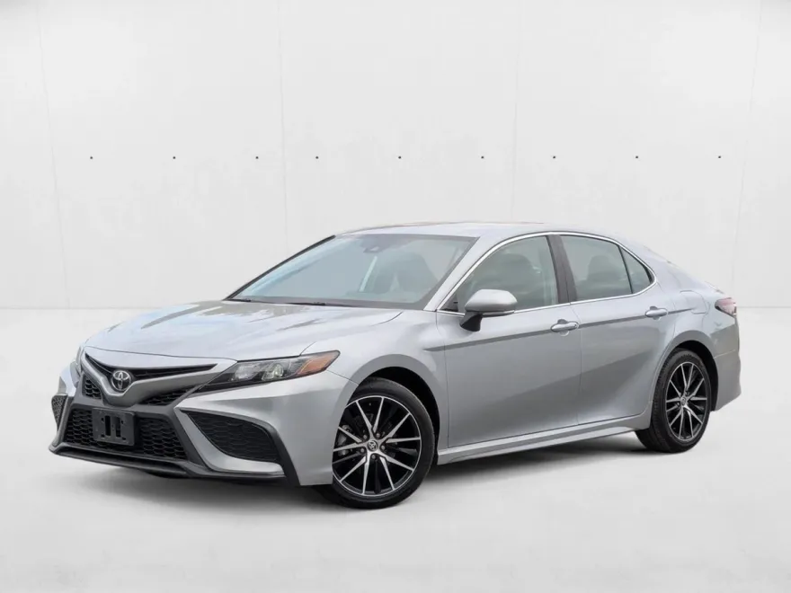 2023 Toyota Camry SE photo 1