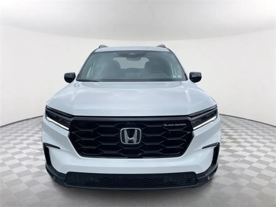 2025 Honda Pilot Black Edition photo 1
