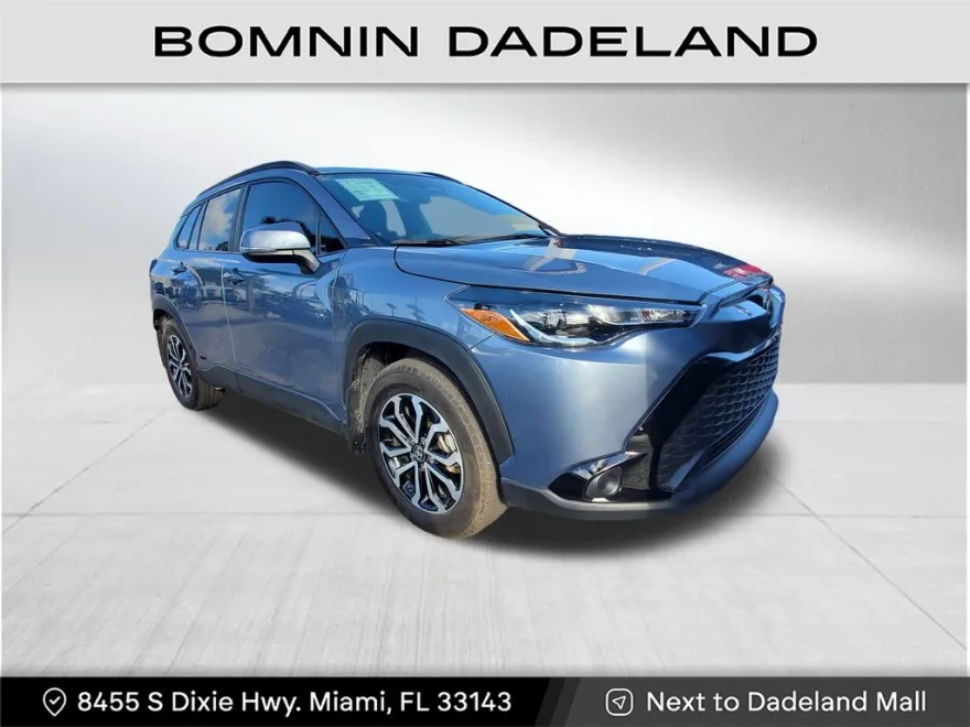 2024 Toyota Corolla Cross Hybrid SE photo 1