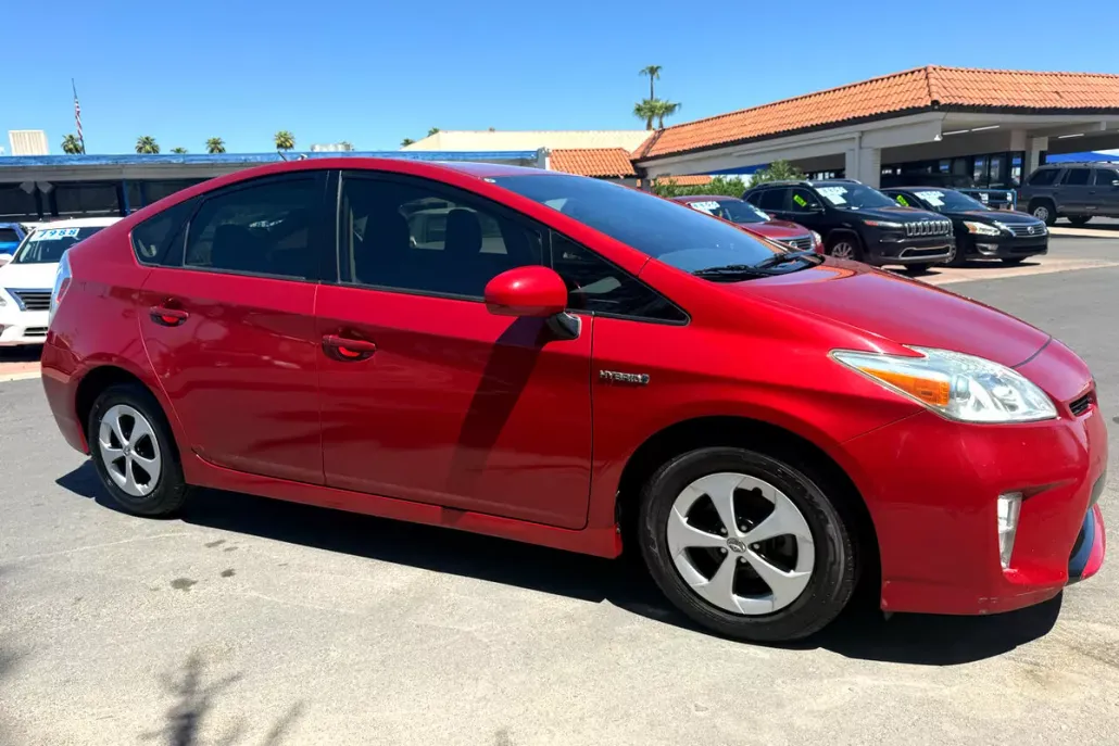 2012 Toyota Prius photo 1