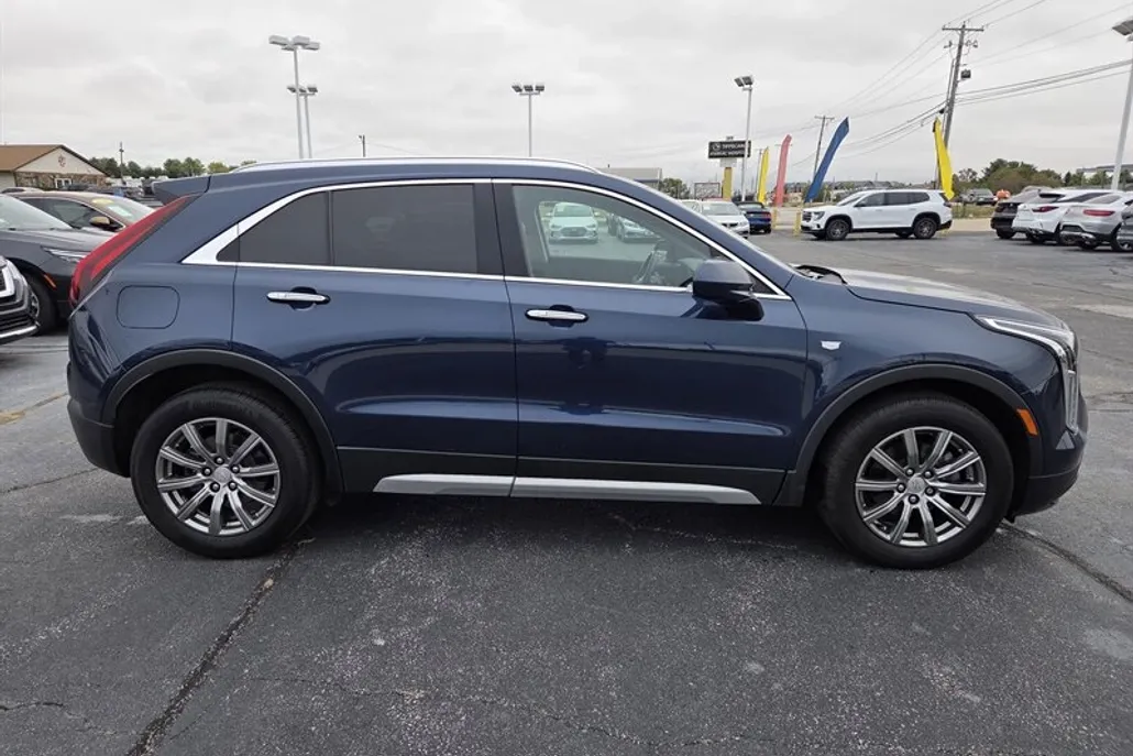 2019 Cadillac XT4 Premium Luxury photo 1
