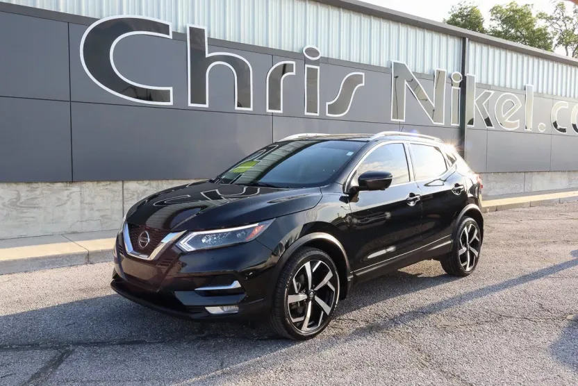 2022 Nissan Rogue Sport SL photo 1