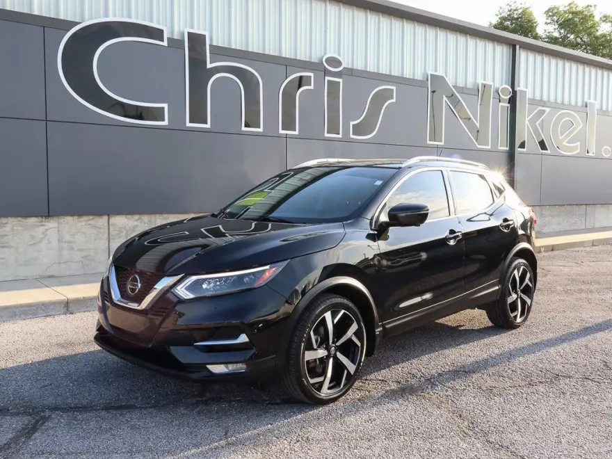 2022 Nissan Rogue Sport SL photo 1