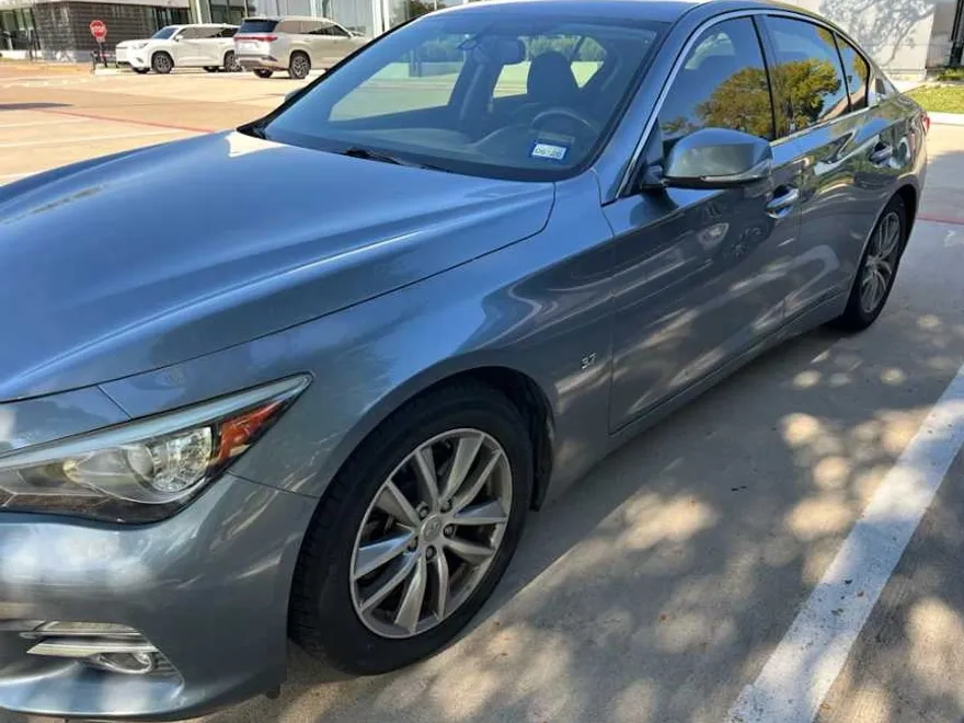 2015 Infiniti Q50 Premium photo 1