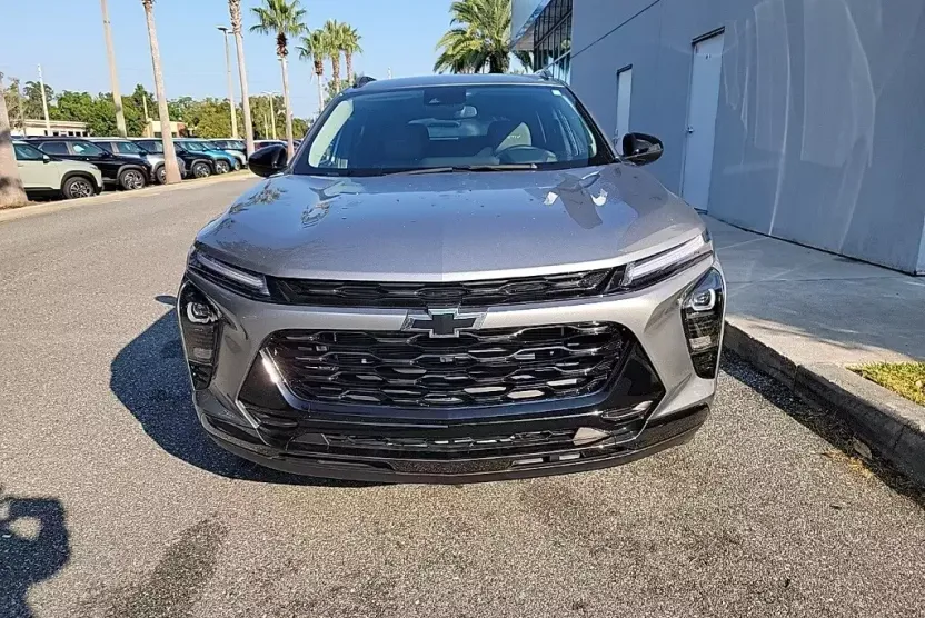 2025 Chevrolet Trax ACTIV photo 1